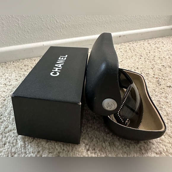 Vintage Womens Chanel Sunglasses - Picture 6 of 13